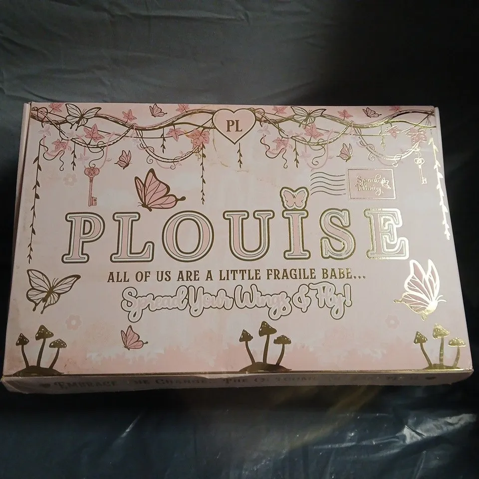 PLOUISE COSMETICS MAKE-UP SET – PINK PACKAGING