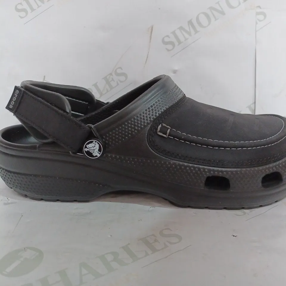 CROCS VISTA II CLOG IN BLACK