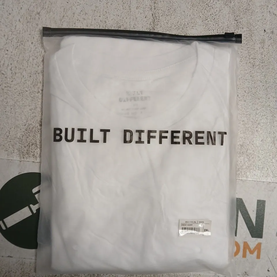 BAGGED BUILT DIFFERENT CREW T-SHIRT IN WHITE SIZE 2XL