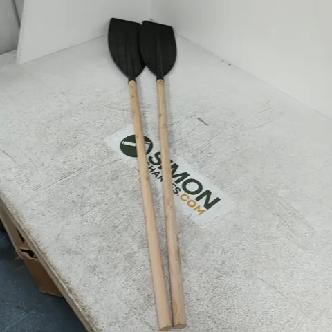 PAIR OF WOOD SHAFT PLASTIC BLADE OARS
