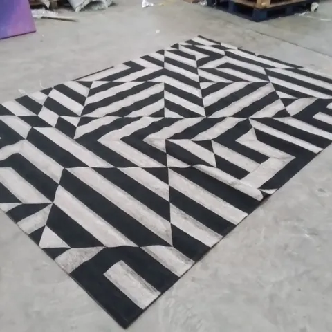 QUALITY DESIGNER AREA RUG - APPROXIMATELY 300X210CM