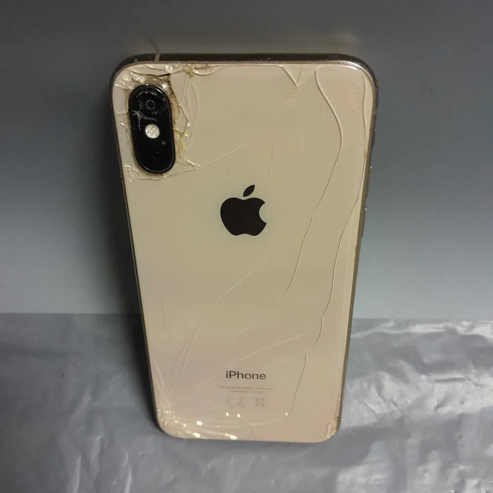 APPLE IPHONE XS IN GOLD 