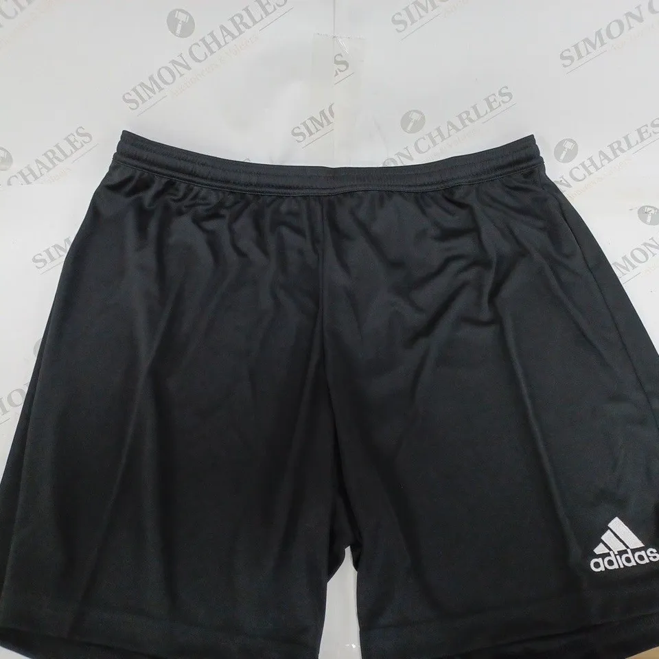 ADIDAS ENT22 SHORTS IN BLACK - XL