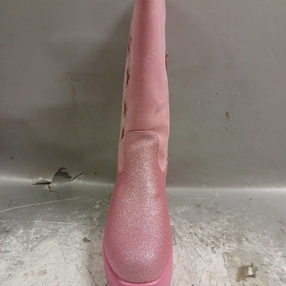 BOXED PAIR OF KOI PASTEL SUPERNOVA CHUNKY WESTERN BOOTS IN PINK SIZE UK 9