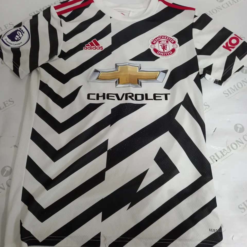 ADIDAS MANCHESTER UNITED 'VAN DE BEEK 34' SHIRT - SMALL