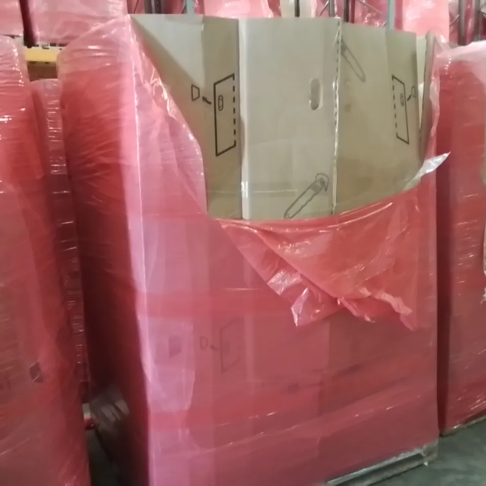 PALLET CONTAINING ASSORTED ITEMS TO INCLUDE: ELECTRIC THROW, BALANCE SCOOTER, RETRACTABLE SAFETY GATES, LED CEILING LAMP, RUG ECT