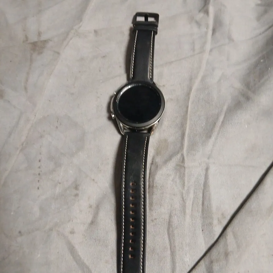 Automatic wristwatch with tan leather strap 