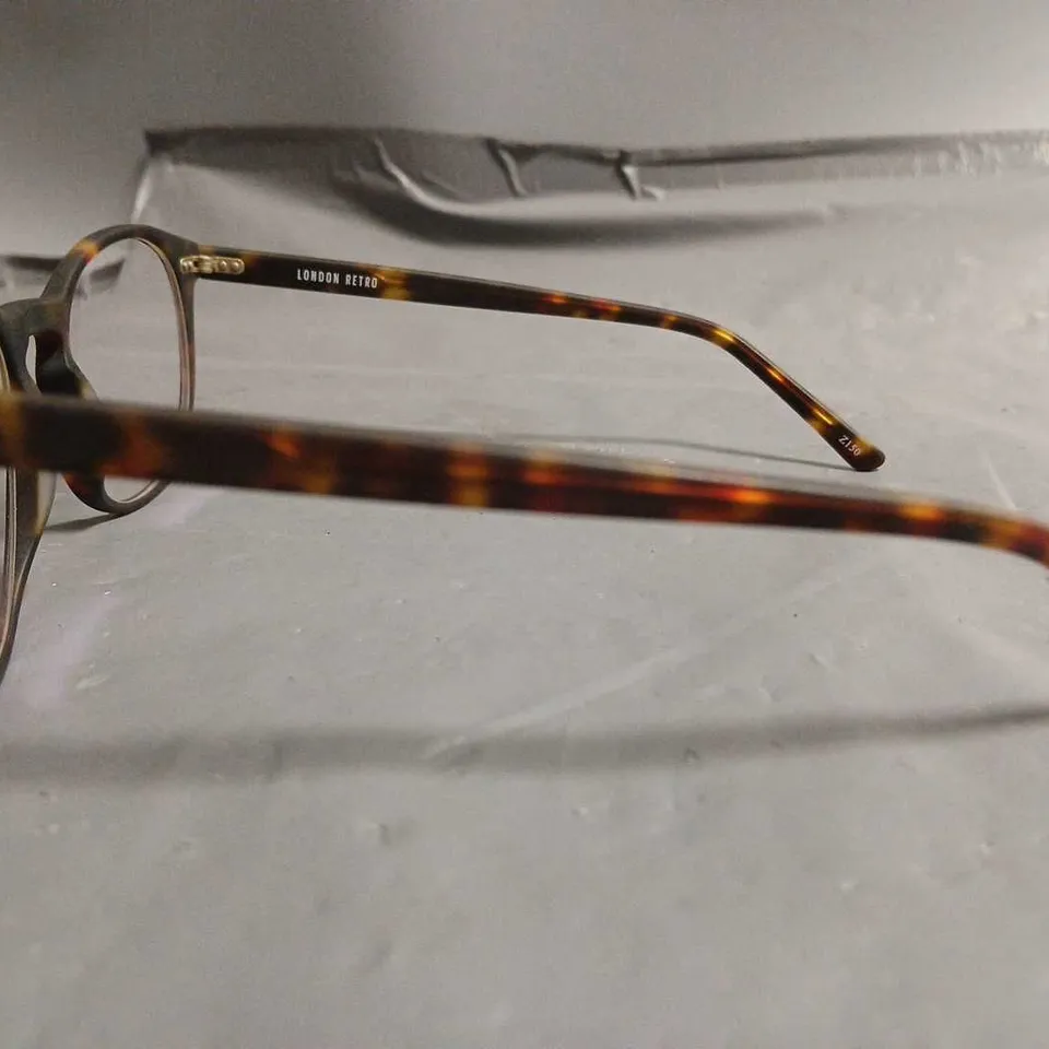 PAIR OF LONDON RETRO LOGAN MATTE TORTOISE GLASSES IN CARRY CASE