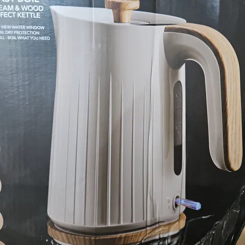 FAST BOIL CREAM AND WOOD EFFECT KETTLE 