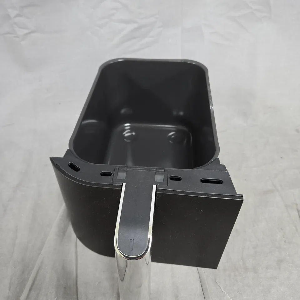 LEFT HAND TRAY TO AIR FRYER