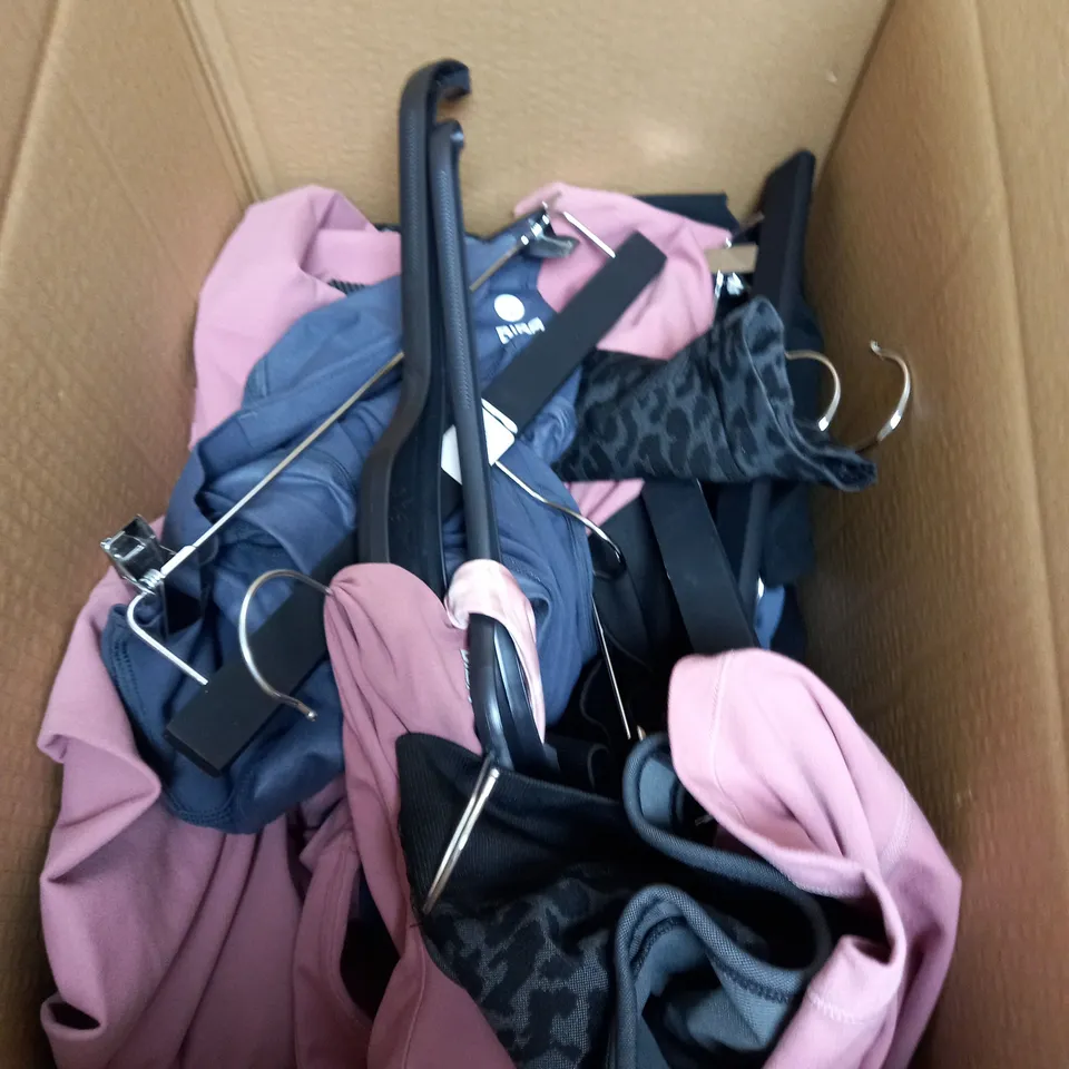 BOX OF ASSORTED CLOTHES APPROXIMATELY 10 TO INCLUDE WOMEN'S SPORTSWEAR.