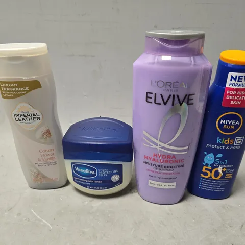 APPROXIMATELY 20 ASSORTED HEALTH & BEAUTY ITEMS TO INCLUDE - NIVEA SPA 50+ , VASELINE ETC