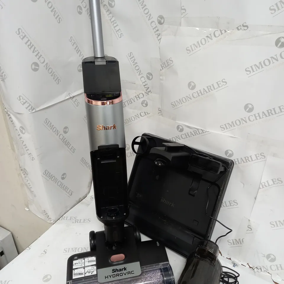 SHARK CORDLESS HYDROVAC 3-IN-1 HARD FLOOR CLEANING SYSTEM WD210UK