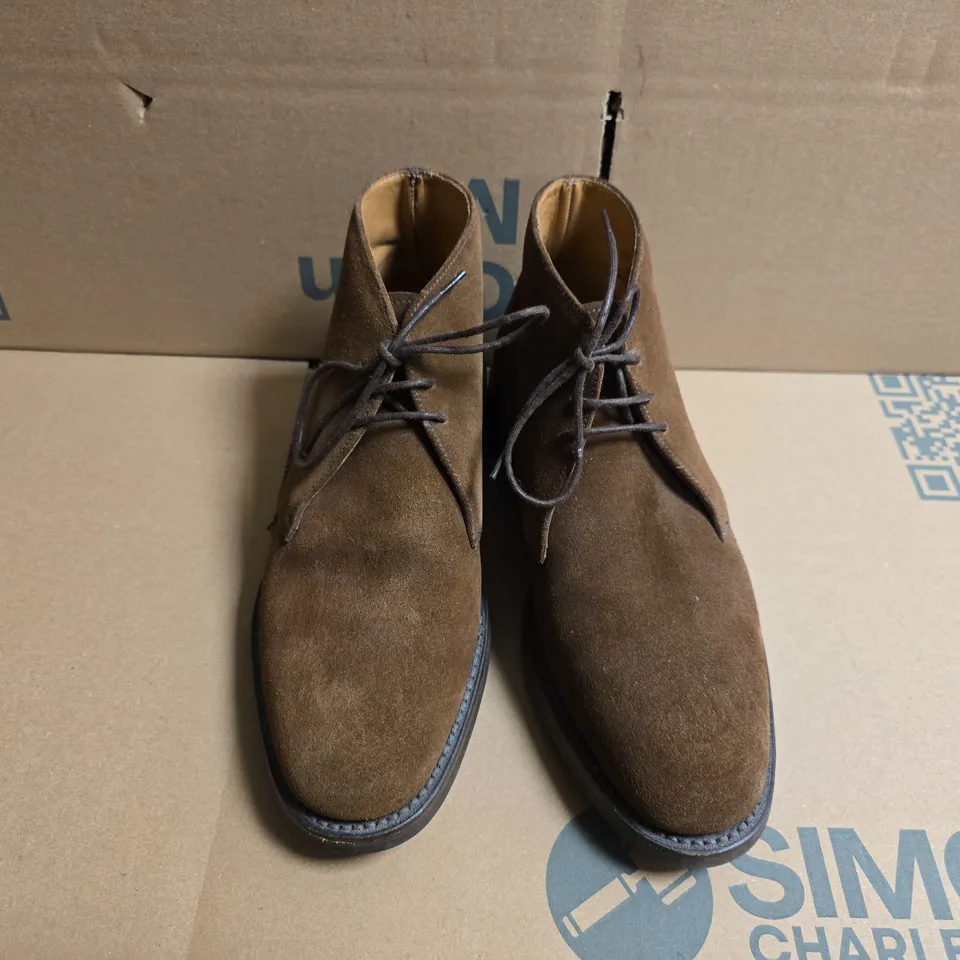 UNBOXED PAIR OF LOAKE 1880 KEMPTON BOOTS IN BROWN - SIZE 6