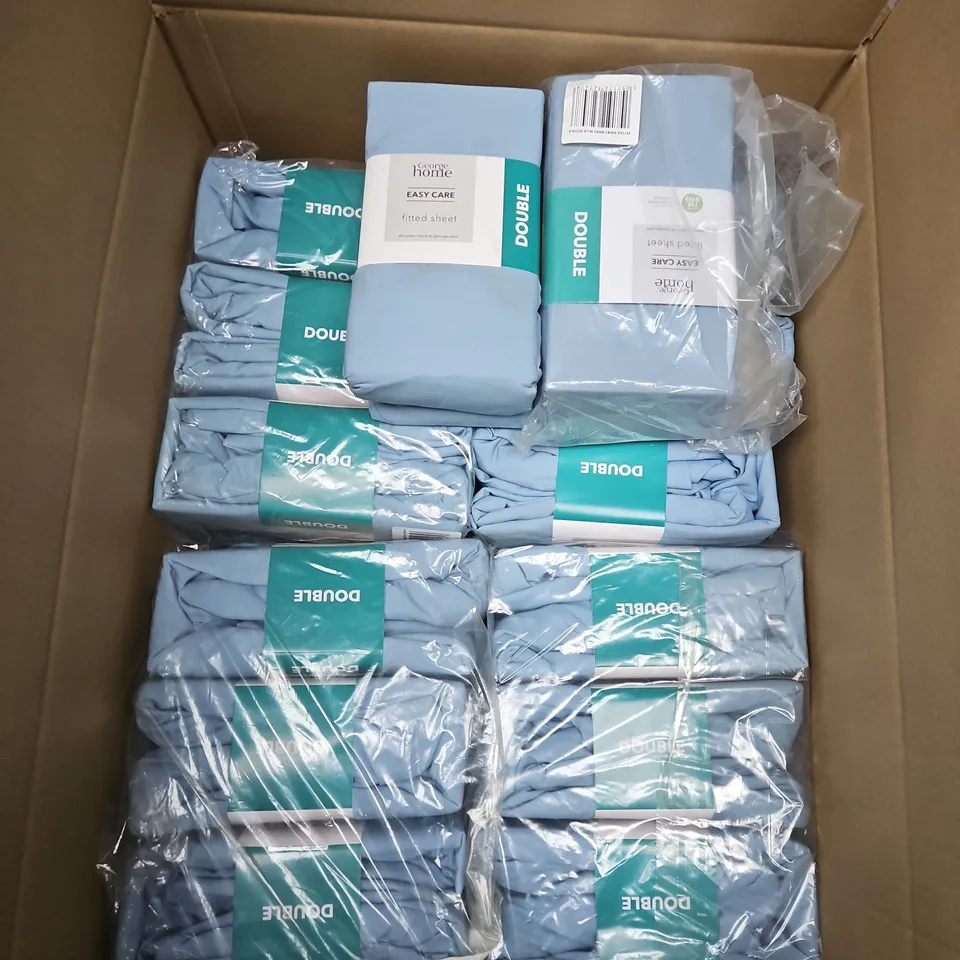 APPROXIMATELY 36 FITTED BEDSHEETS IN BLUE SIZE DOUBLE - COLLECTION ONLY