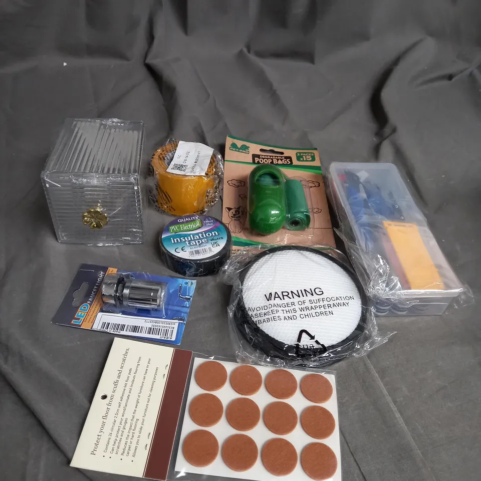 APPROXIMATELY 20 ASSORTED HOUSEHOLD ITEMS