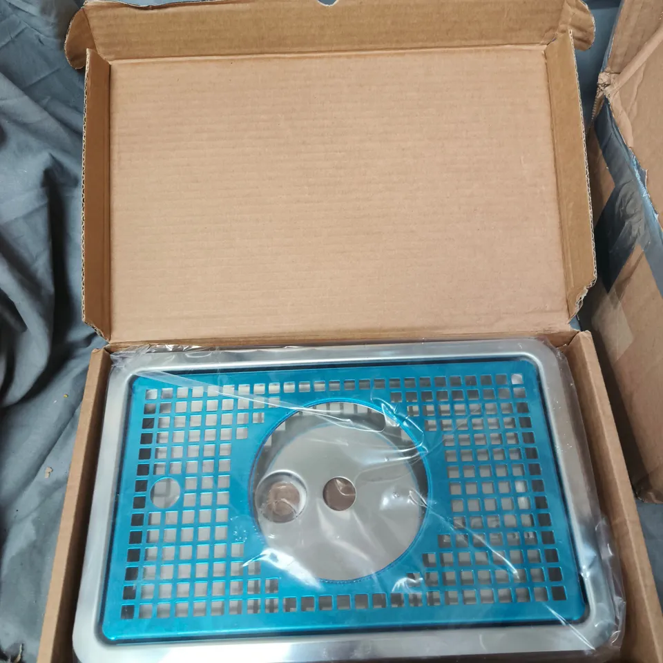 RECESSED PITCHER RINSER – DRIP TRAY (30X18X3 CM)