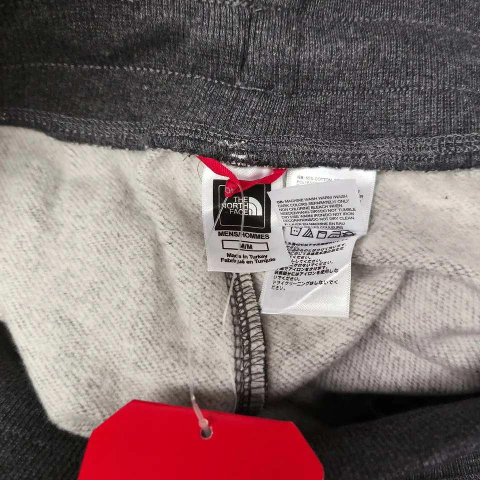 THE NORTH FACE MEN'S GREY FLEECE JOGGERS – TAG ATTACHED SIZE M