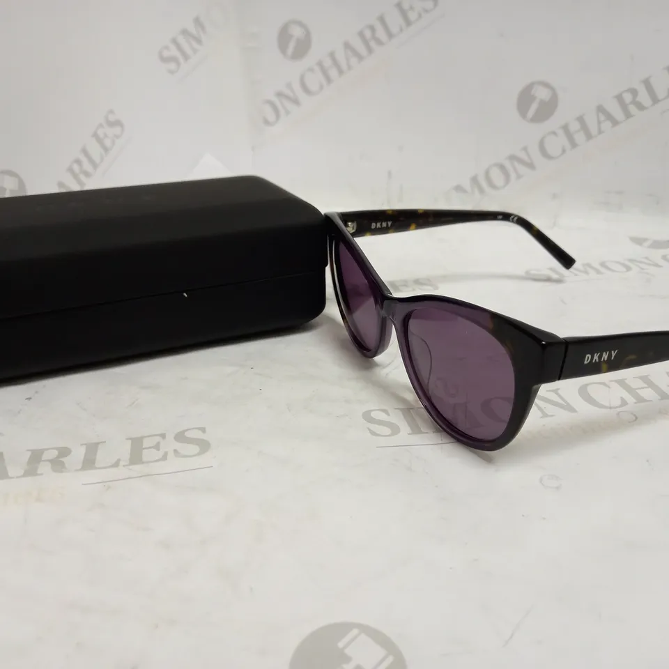 DKNY TORTOISESHELL CAT EYE SUNGLASSES RRP £100