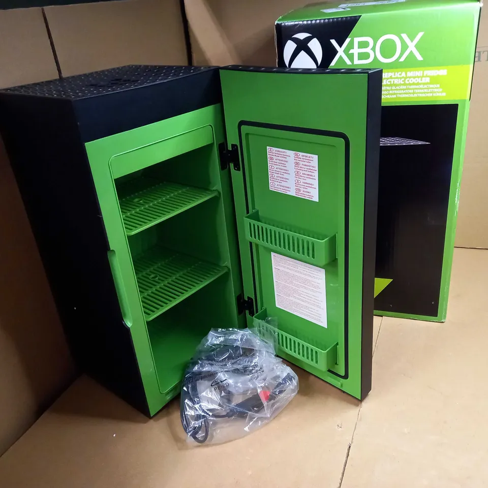 BOXED X-BOX SEIRES X REPLICA MINI FRIDGE