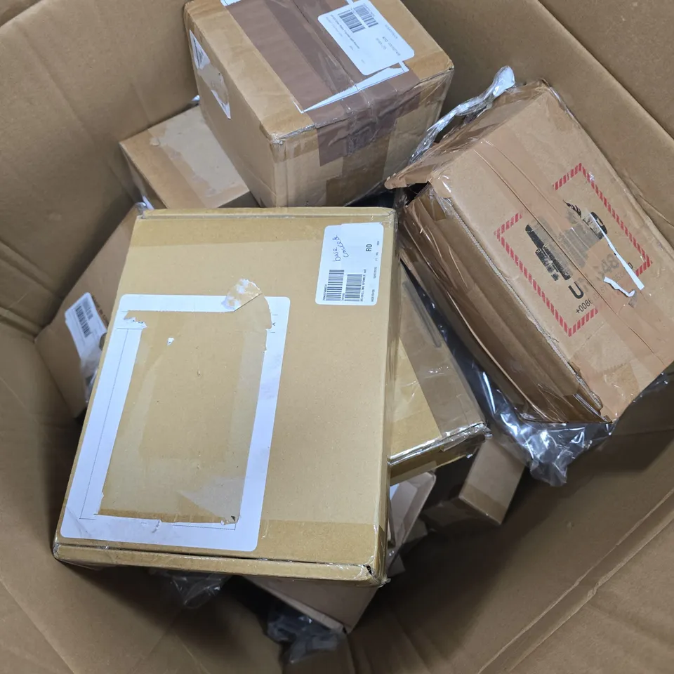BOX OF APPROXIMATELY 30 ASSORTED ITEMS TO INCLUDE TRAVEL STRAIGHTENERS , CRYSTAL LAMPS , SPRINKLER 