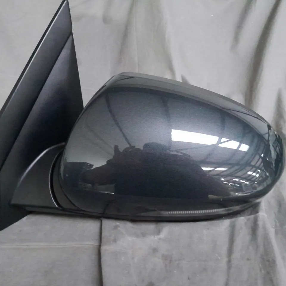 HYUNDI WING MIRROR 