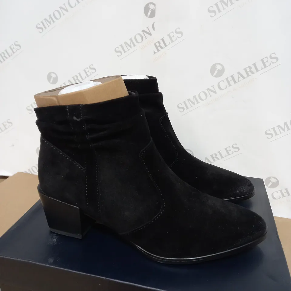 BOXED GINA VELVET ANKLE BOOT SIZE 5