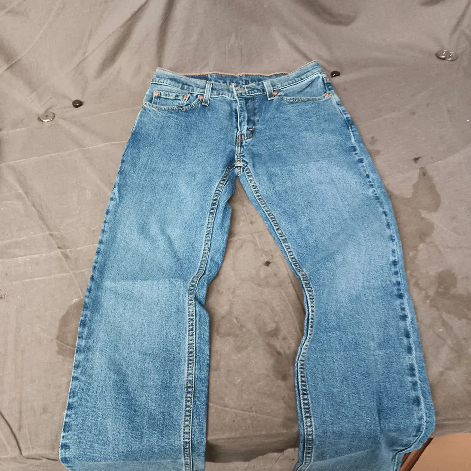 LEVI'S 511 JEANS – UK 30 (W30 L32) – LIGHT WASH