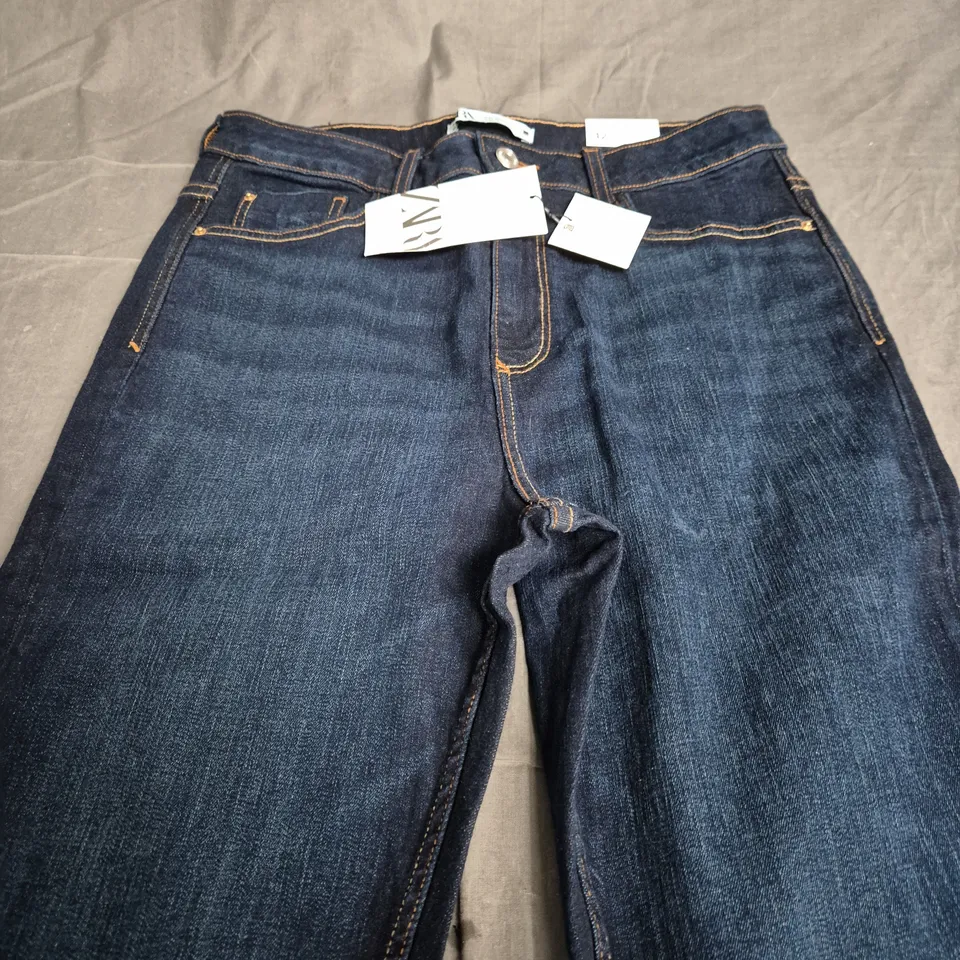 ZARA SKINNY FIT DARK DENIM JEANS - SIZE 42