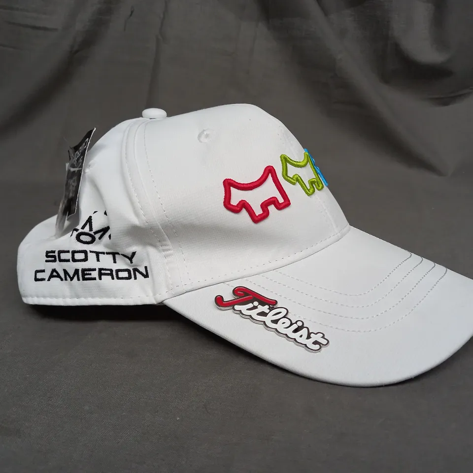 TITLEIST SCOTTY CAMERON WHITE GOLF CAP