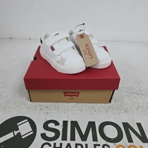 LEVI'S KIDS WHITE VELCRO TRAINERS – KIDS UK 5½