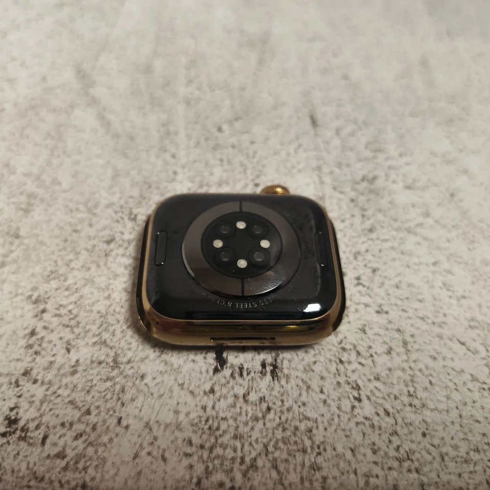 APPLE WATCH SERIES 7 - A2476