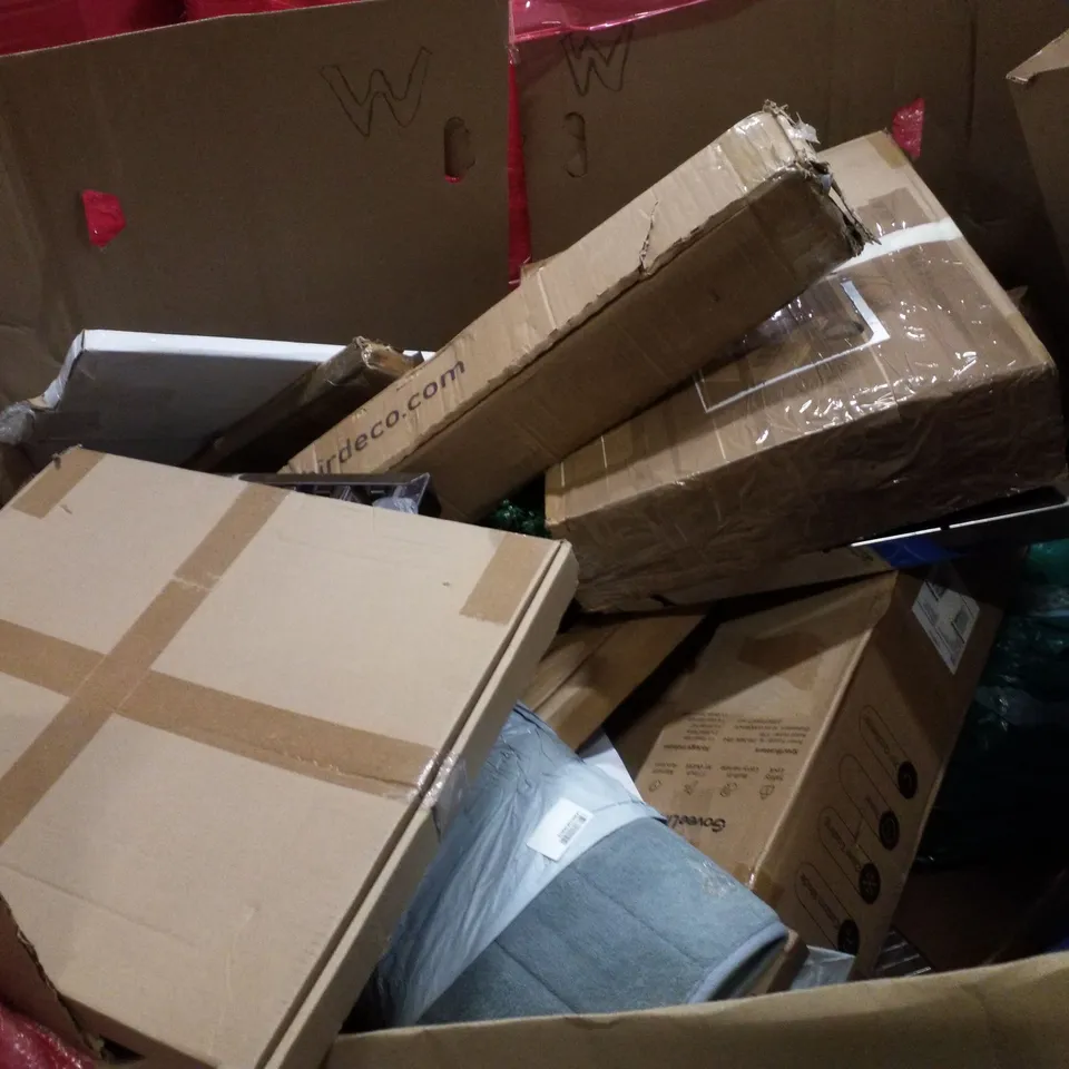 PALLET CONTAINING ASSORTED PRODUCTS INCLUDING SIDEWALK SIGN 60×90CM, YOGA MATS, TELESCOPIC LADDER 3.2M, FOLDING CAMPING WAGON & GOVEE UPLIGHTER FLOOR LAMP