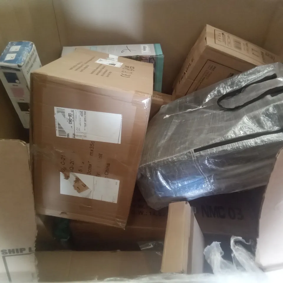 PALLET OF ASSORTED ITEMS INCLUDING HOMIDEC DRYING RACK, IRONING BOARD, OFFICE CHAIR, CLOTHES HANGER, HOT+COOL AIR PURIFIER