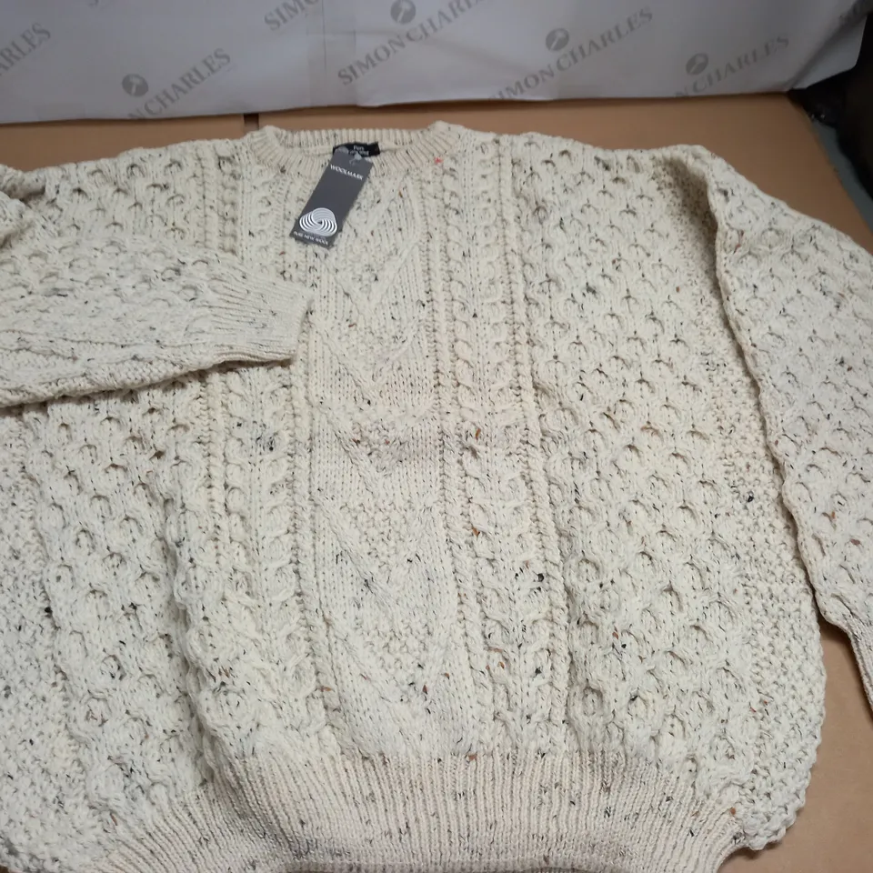 LOT OF 10 AS NEW PURE NEW WOOL KNITTED CREW JUMPERS IN ECRU - ALL L