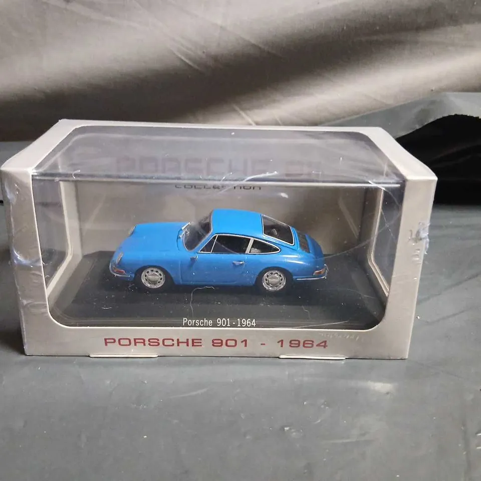 PORSCHE 901 (1964) DIECAST MODEL CAR IN BLUE – DISPLAY CASE