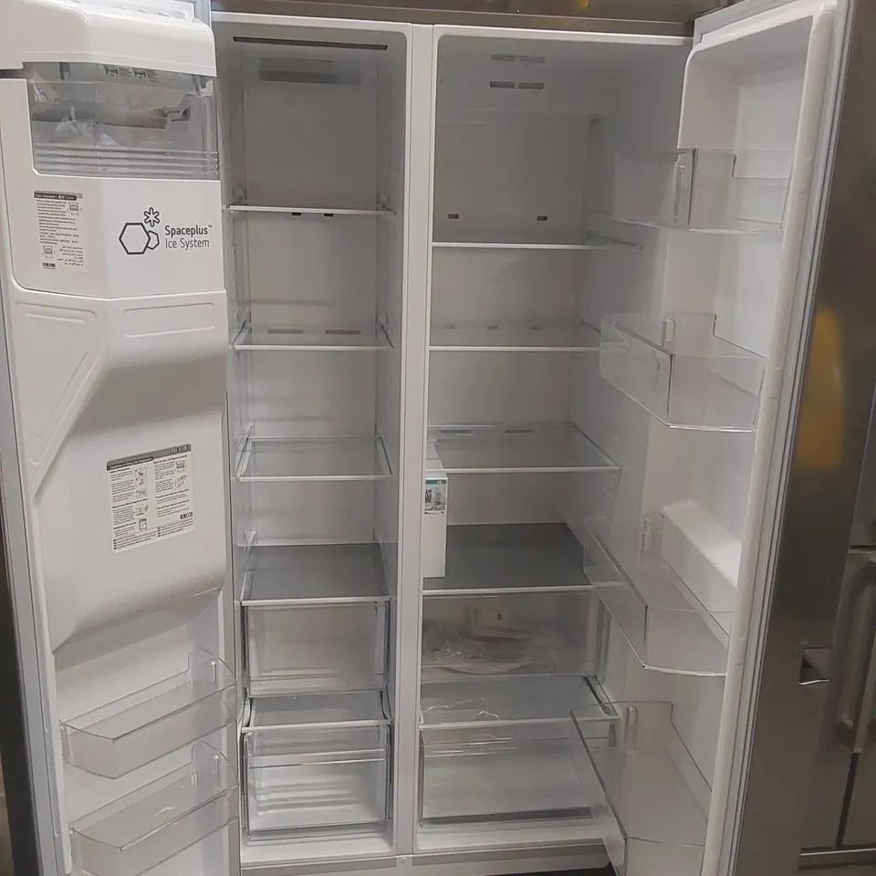 LG GSLC40PYPE
AMERICAN FRIDGE FREEZER