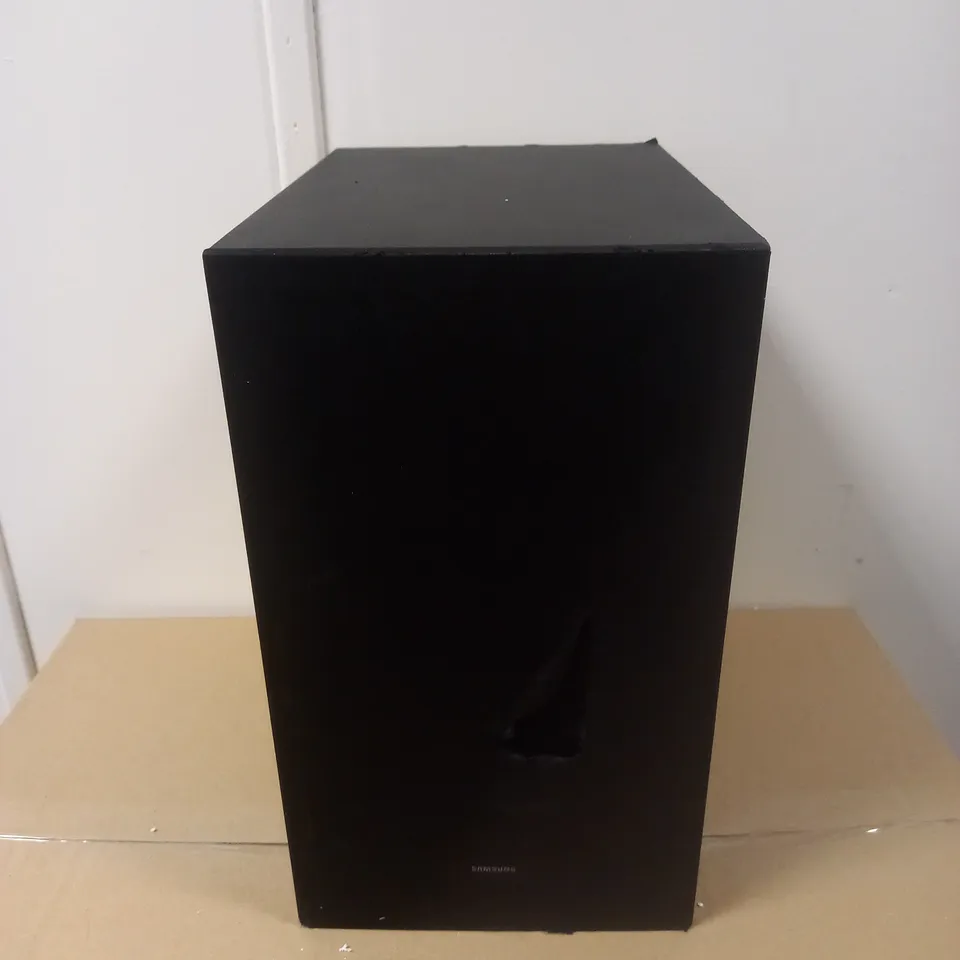 BOXED SAMSUNG Q600A SOUNDBAR WITH SUBWOOFER - COLLECTION ONLY 