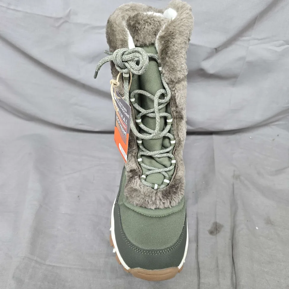 UNBOXED PAIR OF MOUNTAIN WAREHOUSE OHIO WOMENS THERMAL FLEECE LINED SNOW BOOTS IN KHAKI - UK 6