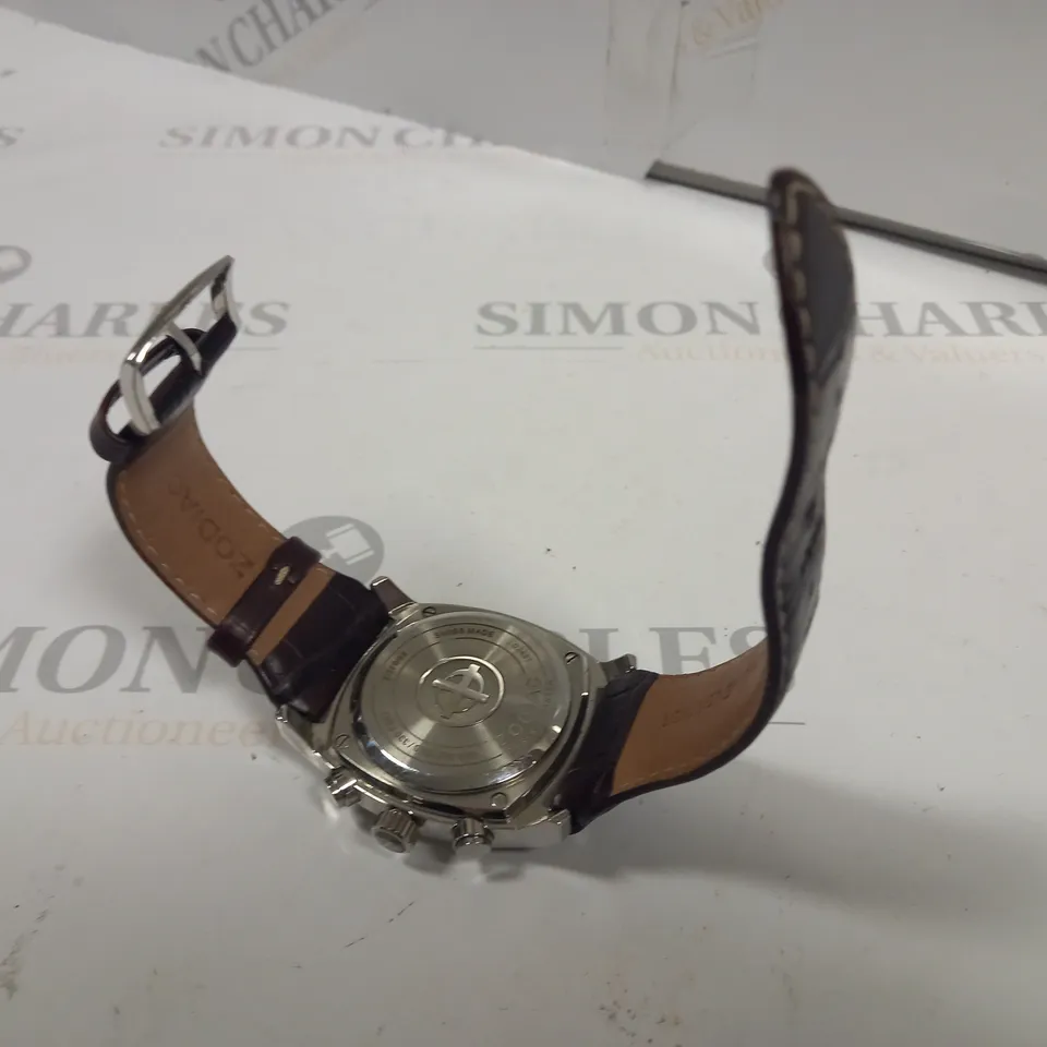 ZODIAC DESERT MASTER STAINLESS STEEL BODIED WATCH WITH BROWN LEATHER STRAP