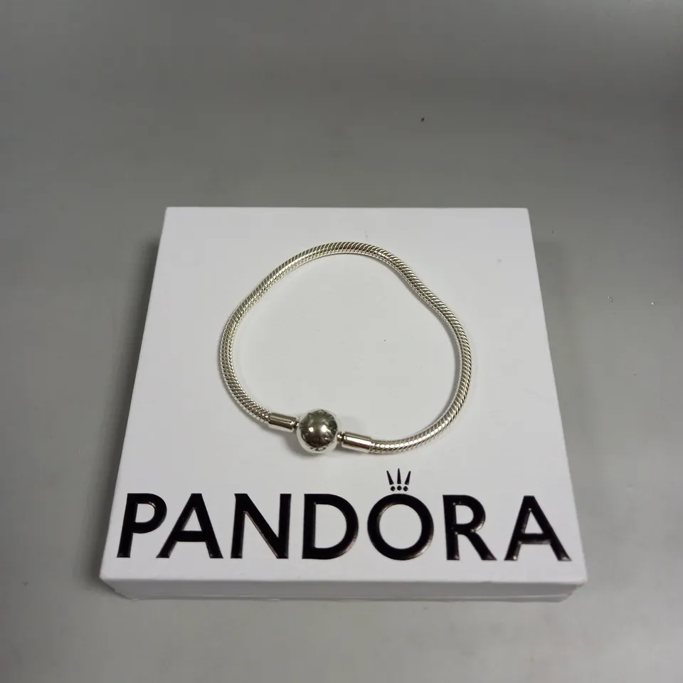PANDORA MOMENTS SNAKE CHAIN BRACELET