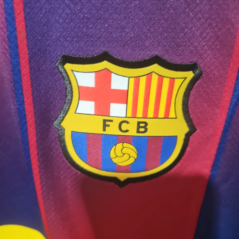 UK SIZE M NIKE DRI-FIT FC BARCELONA FOOTBALL JERSEY – RASHFORD 14 UNHCR