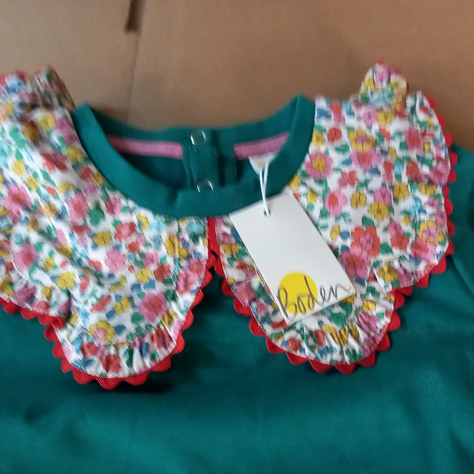 BODEN GRENN COLLARED KIDS TOP - 7/8 YRS