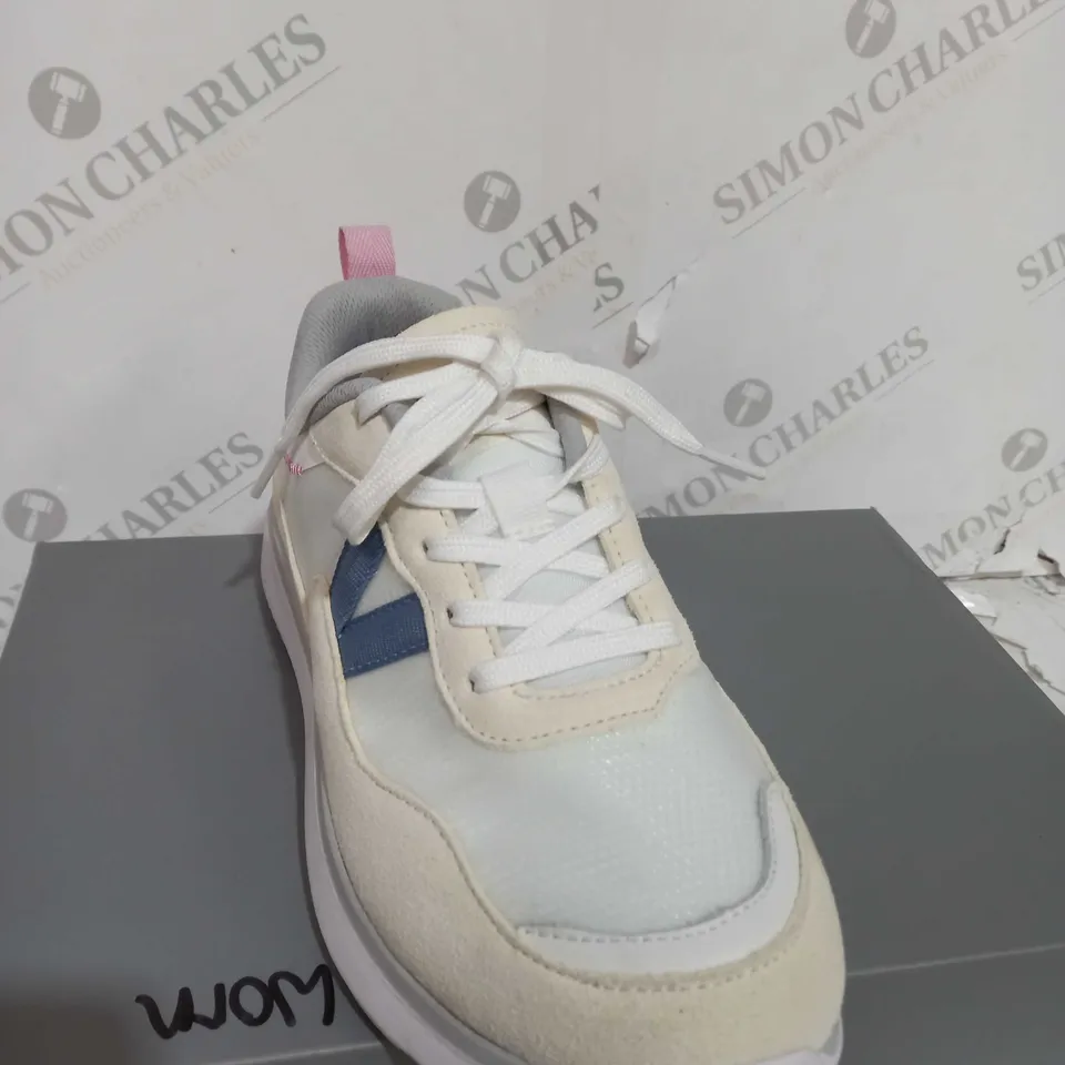 BOXED PAIR OF VIONIC DESIGNER TRAINERS - WHITE - UK SIZE 5