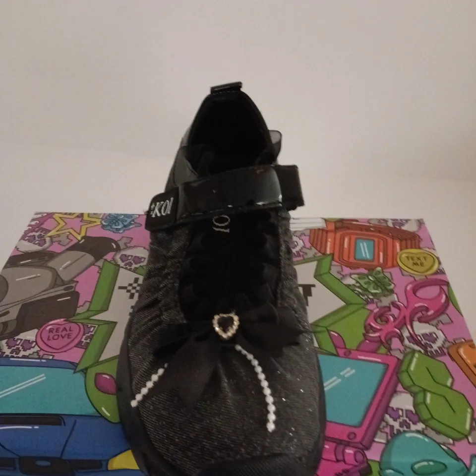 BOXED PAIR OF KOI EXE STARLET RUFFLE BALLET MARY JANES - BLACK, UK SIZE 6