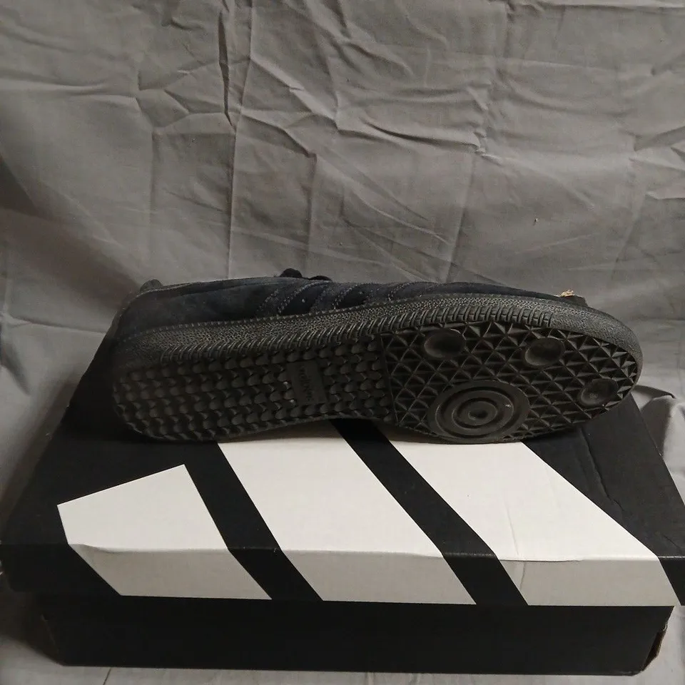 ADIDAS ADIZERO EVO TRAINERS IN BLACK - 11