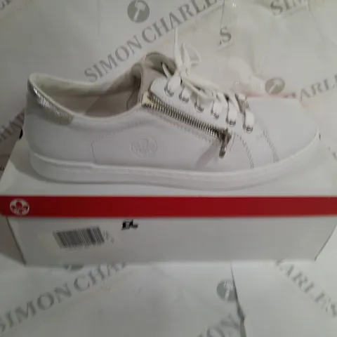 BOXED RIEKER SIDE-ZIPPED CASUAL TRAINERS IN WHITE SIZE 7