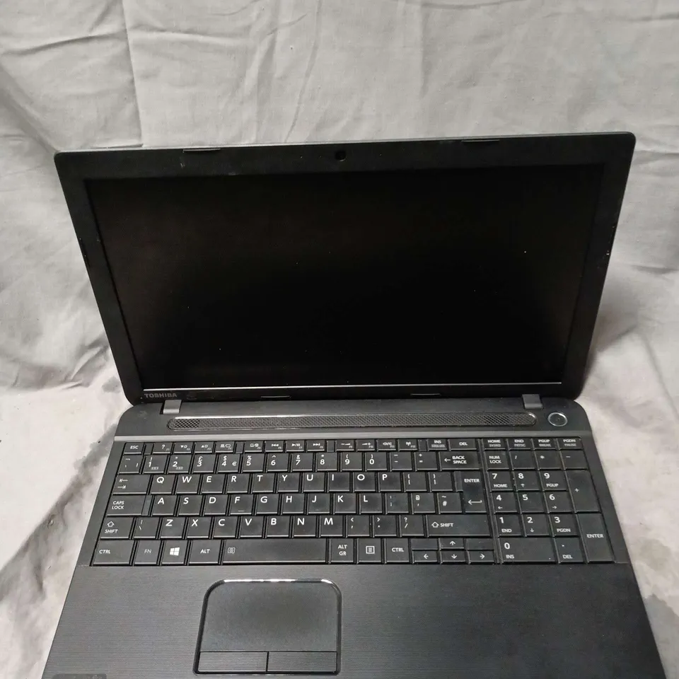 TOSHIBA SATELLITE PRO C50-A-1E6 LAPTOP
