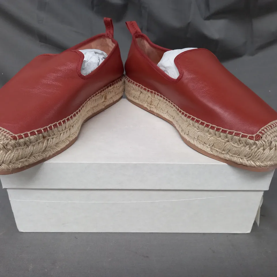 BOXED PAIR OF ARKET SHOES IN DARK ORANGE EU SIZE 40