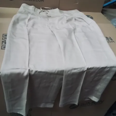 BOXED BRAND NEW APPROXIMATELY 14 ANTHOLOGY TROUSERS CREAM SIZE 24